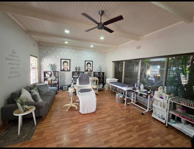 5 BEDROOM HOUSE FOR SALE IN GREENHILLS